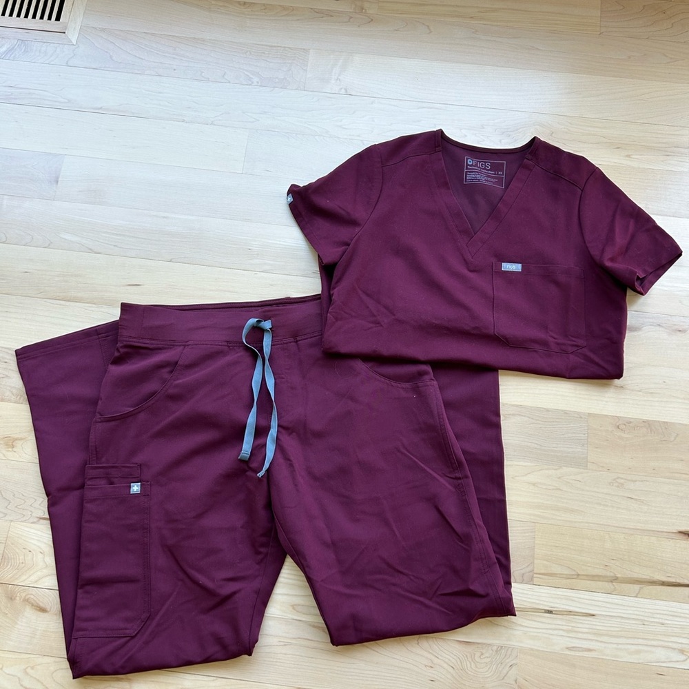 Figs Burgundy Scrub Set